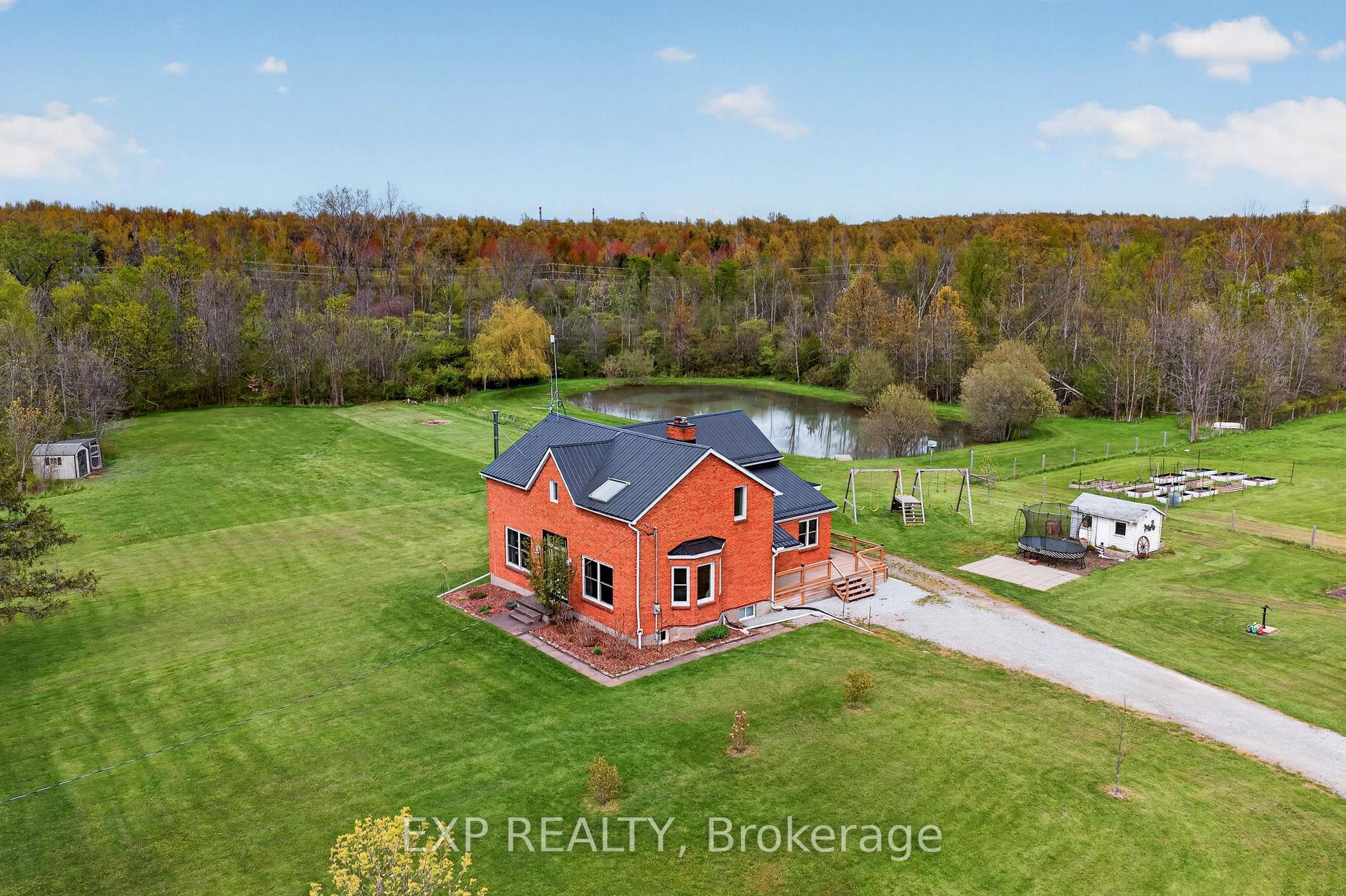Photo of 2266 Pettit Road