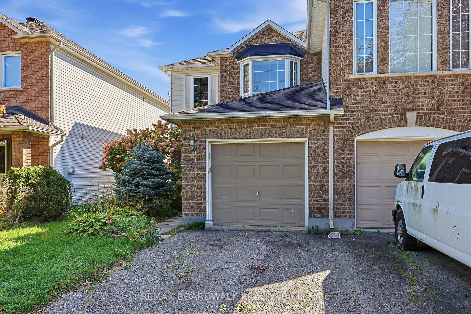 Photo 2 of 4291 Owl Valley Drive, Ottawa, Riverside South/Gloucester Glen — HOMEH