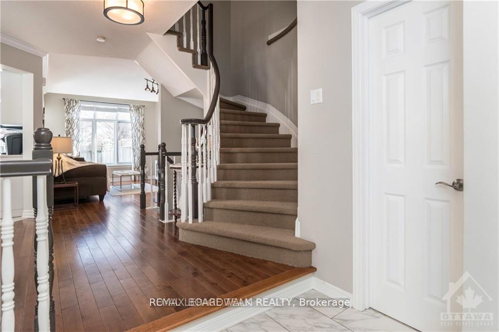 Photo 5 of 4291 Owl Valley Drive, Ottawa, Riverside South/Gloucester Glen — HOMEH