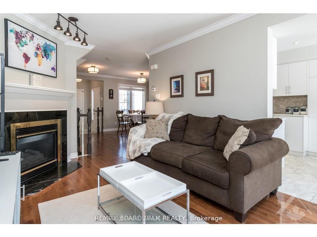 Photo 9 of 4291 Owl Valley Drive, Ottawa, Riverside South/Gloucester Glen — HOMEH