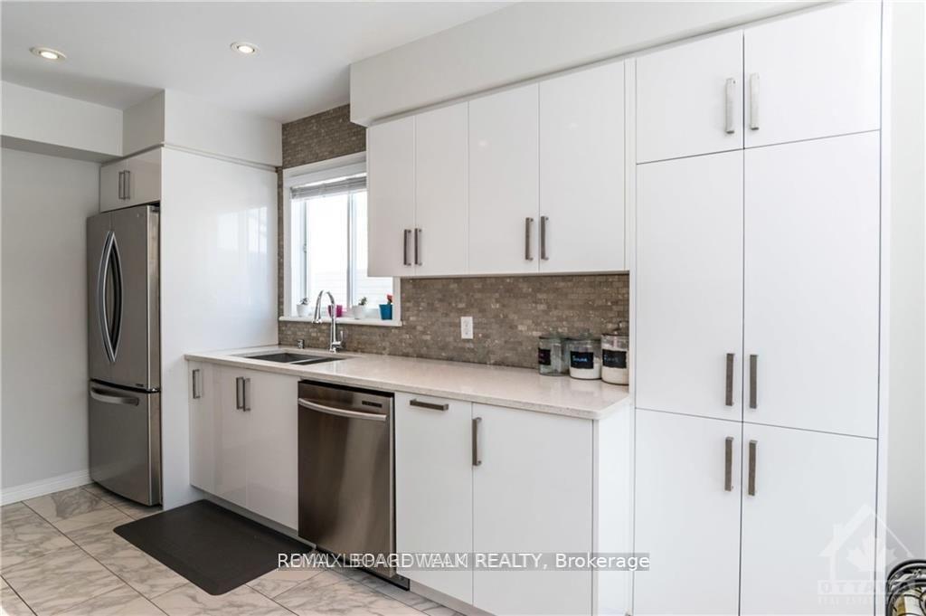 Photo 12 of 4291 Owl Valley Drive, Ottawa, Riverside South/Gloucester Glen — HOMEH
