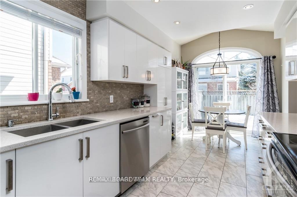 Photo 14 of 4291 Owl Valley Drive, Ottawa, Riverside South/Gloucester Glen — HOMEH