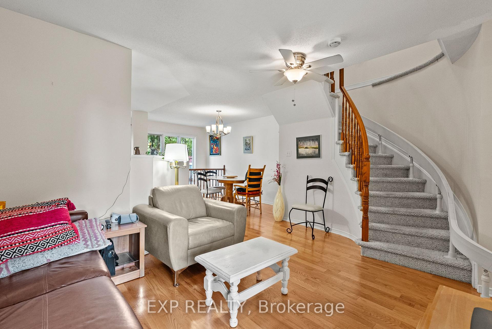 Photo 7 of 534 Lawler Crescent, Ottawa, Chatelaine Village — HOMEH