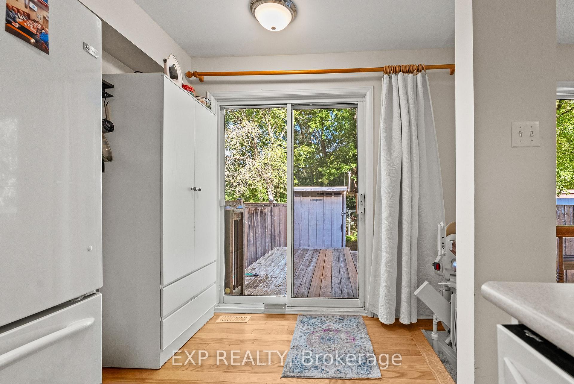 Photo 15 of 534 Lawler Crescent, Ottawa, Chatelaine Village — HOMEH