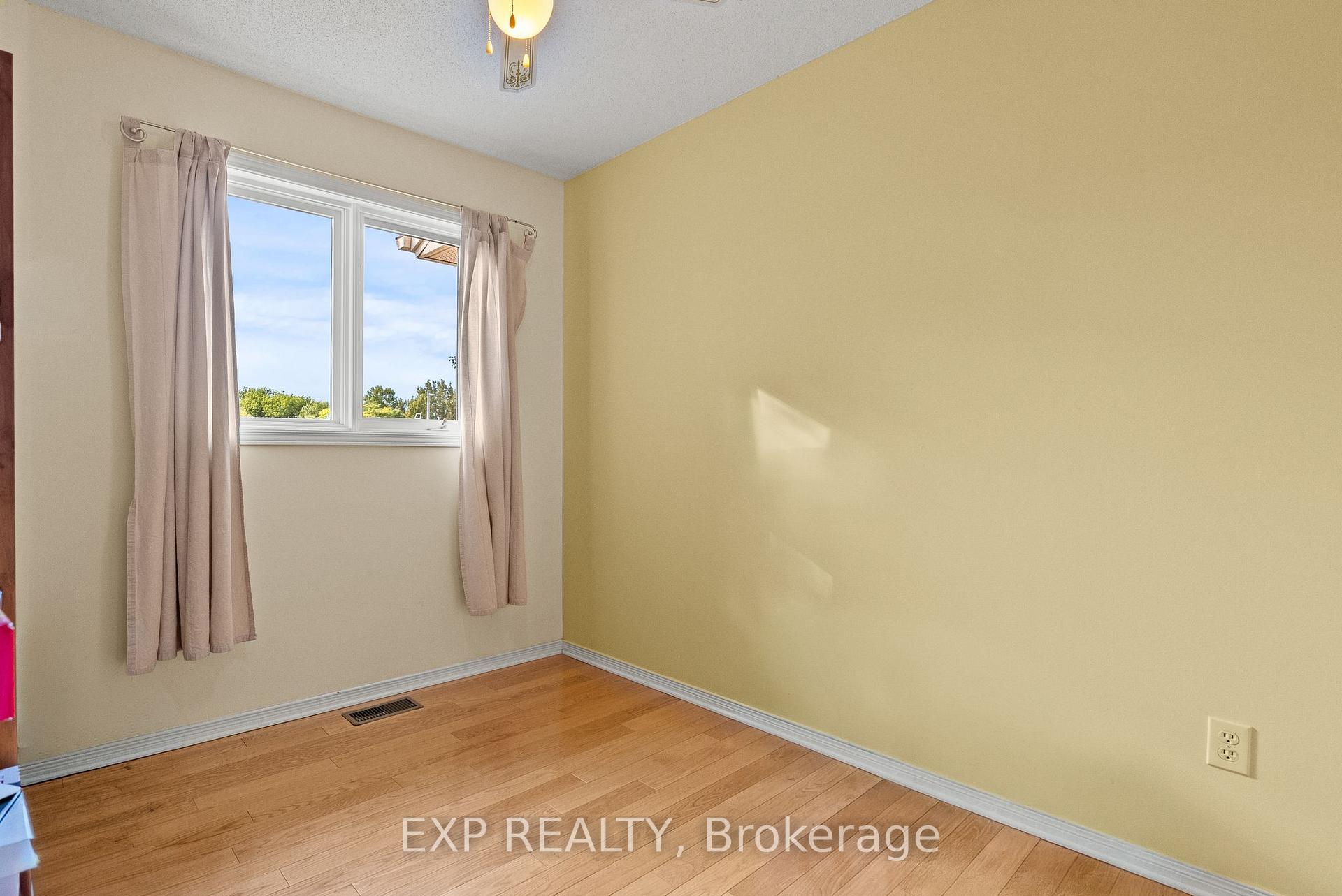 Photo 22 of 534 Lawler Crescent, Ottawa, Chatelaine Village — HOMEH