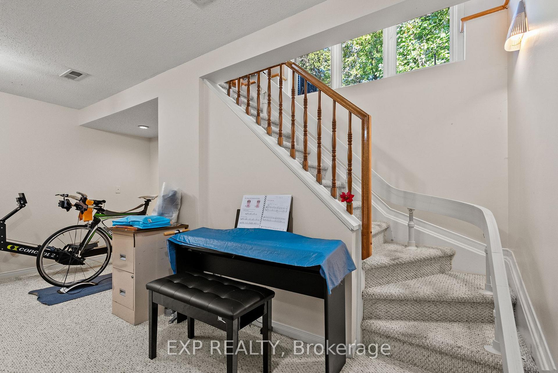 Photo 28 of 534 Lawler Crescent, Ottawa, Chatelaine Village — HOMEH