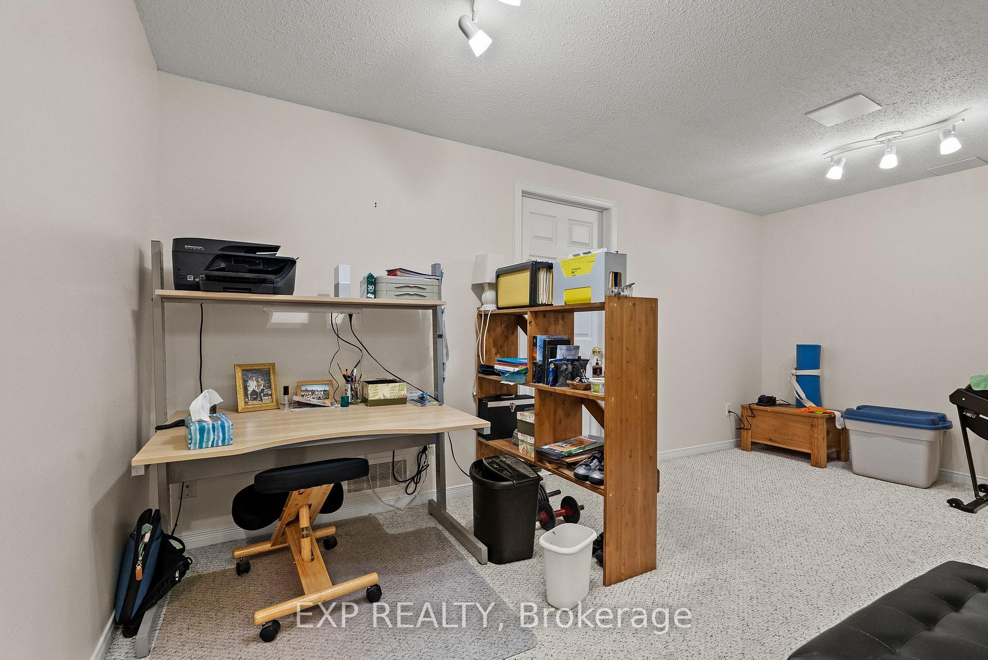 Photo 29 of 534 Lawler Crescent, Ottawa, Chatelaine Village — HOMEH