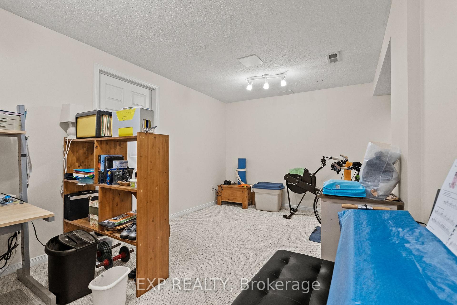Photo 31 of 534 Lawler Crescent, Ottawa, Chatelaine Village — HOMEH