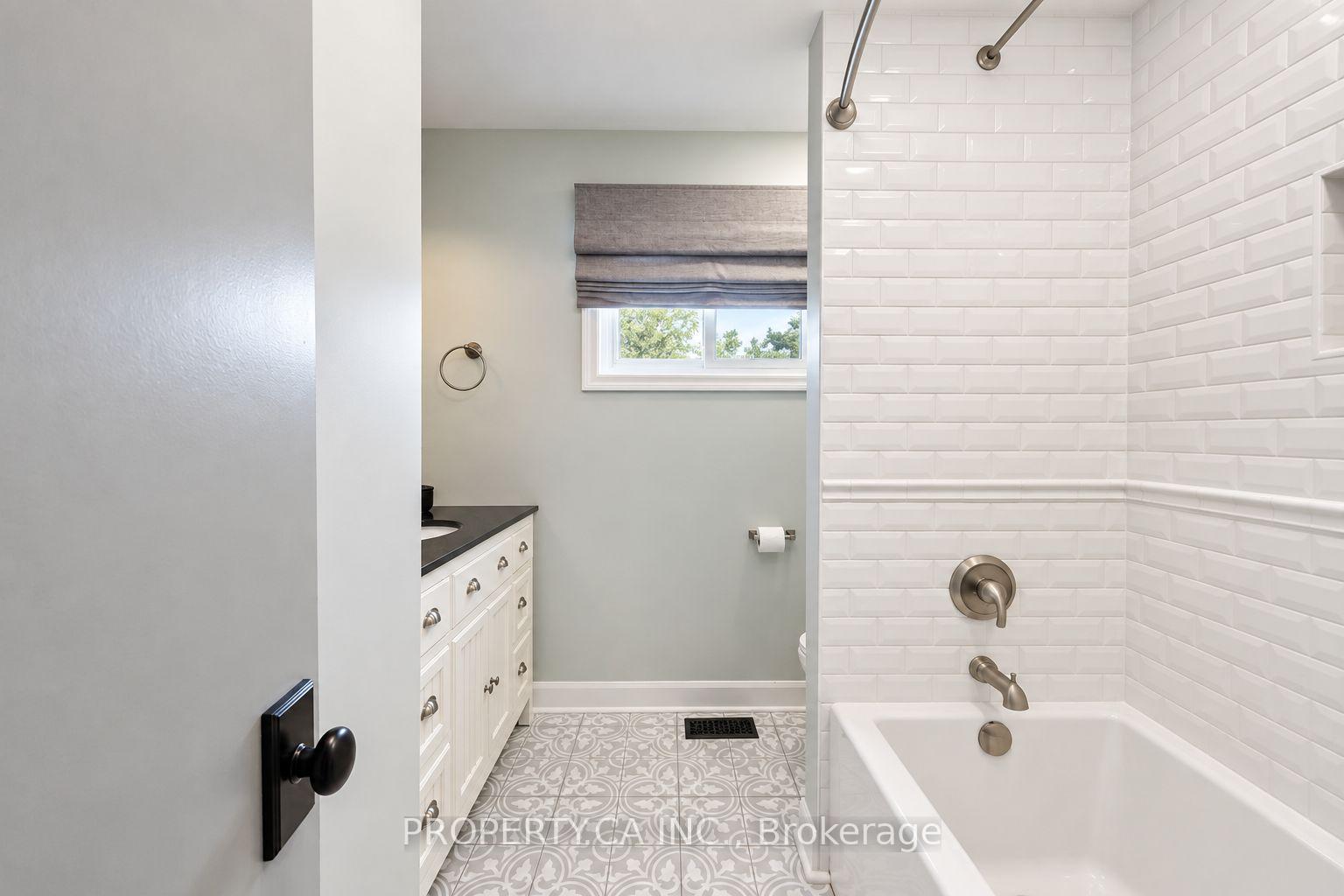 Photo 14 of 609 Annapolis Avenue, Oshawa, McLaughlin — HOMEH