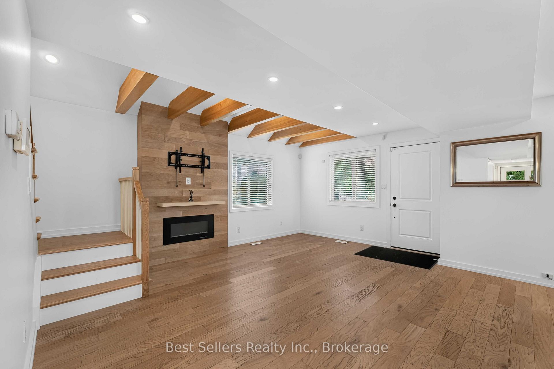 Photo 7 of 85 Pelham Road, St. Catharines, Western Hill — HOMEH