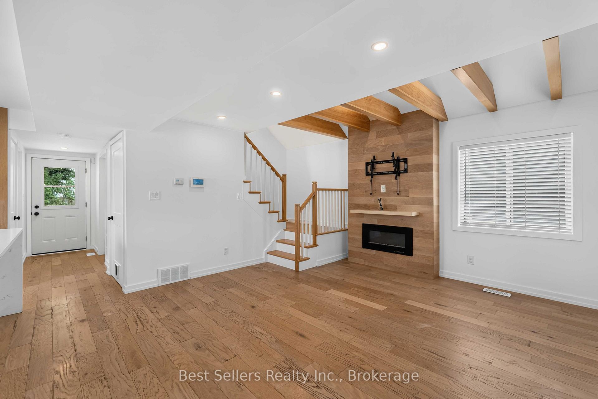 Photo 9 of 85 Pelham Road, St. Catharines, Western Hill — HOMEH