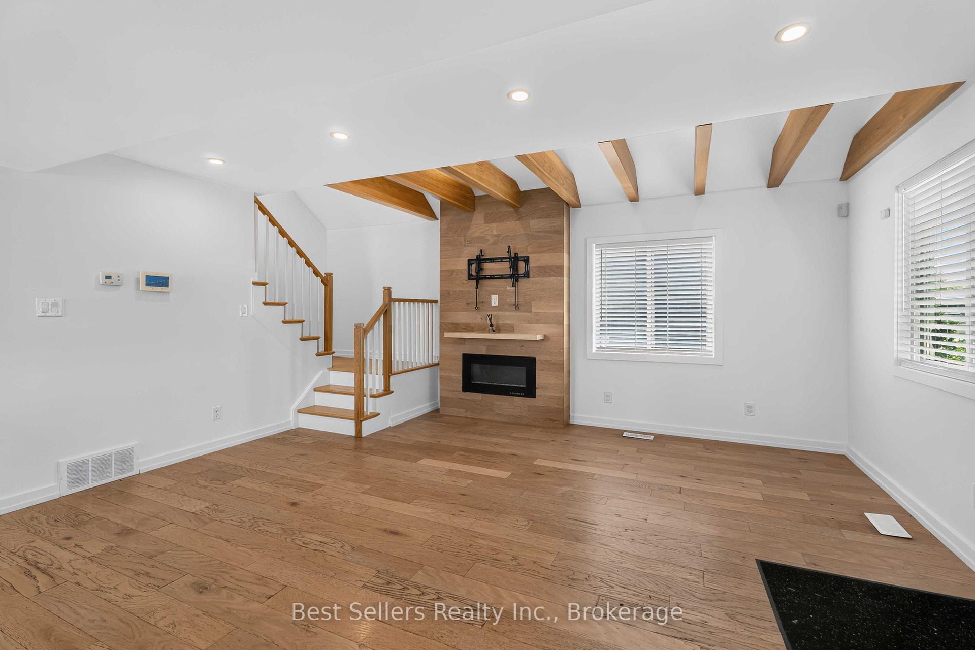 Photo 10 of 85 Pelham Road, St. Catharines, Western Hill — HOMEH