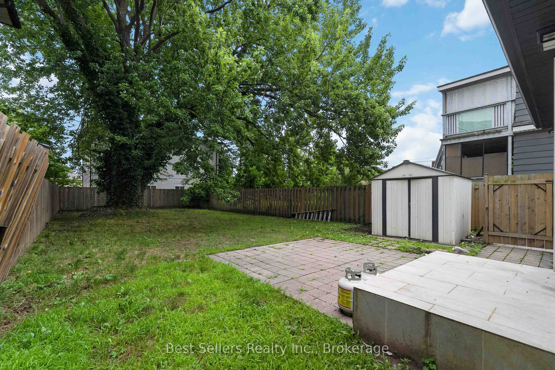 Photo 32 of 85 Pelham Road, St. Catharines, Western Hill — HOMEH