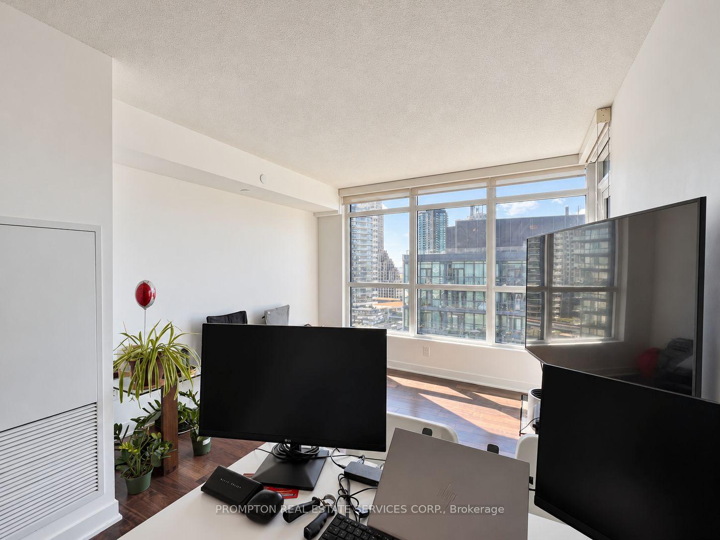 Photo 4 of Unit 1615, 80 Queens Wharf Road, Toronto, Waterfront Communities — HOMEH
