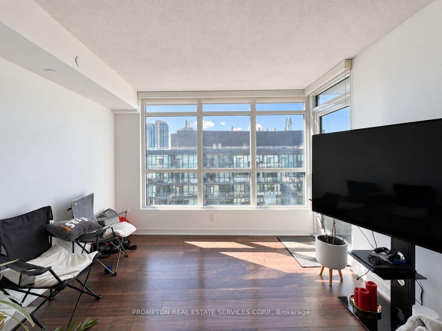 Photo 6 of Unit 1615, 80 Queens Wharf Road, Toronto, Waterfront Communities — HOMEH