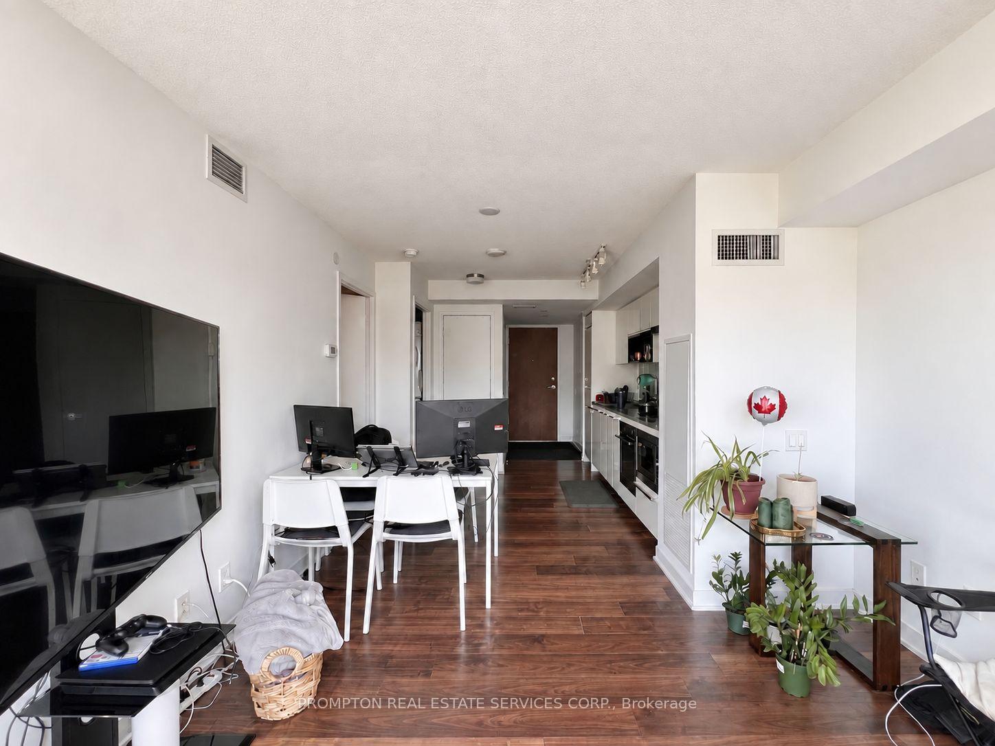 Photo 13 of Unit 1615, 80 Queens Wharf Road, Toronto, Waterfront Communities — HOMEH