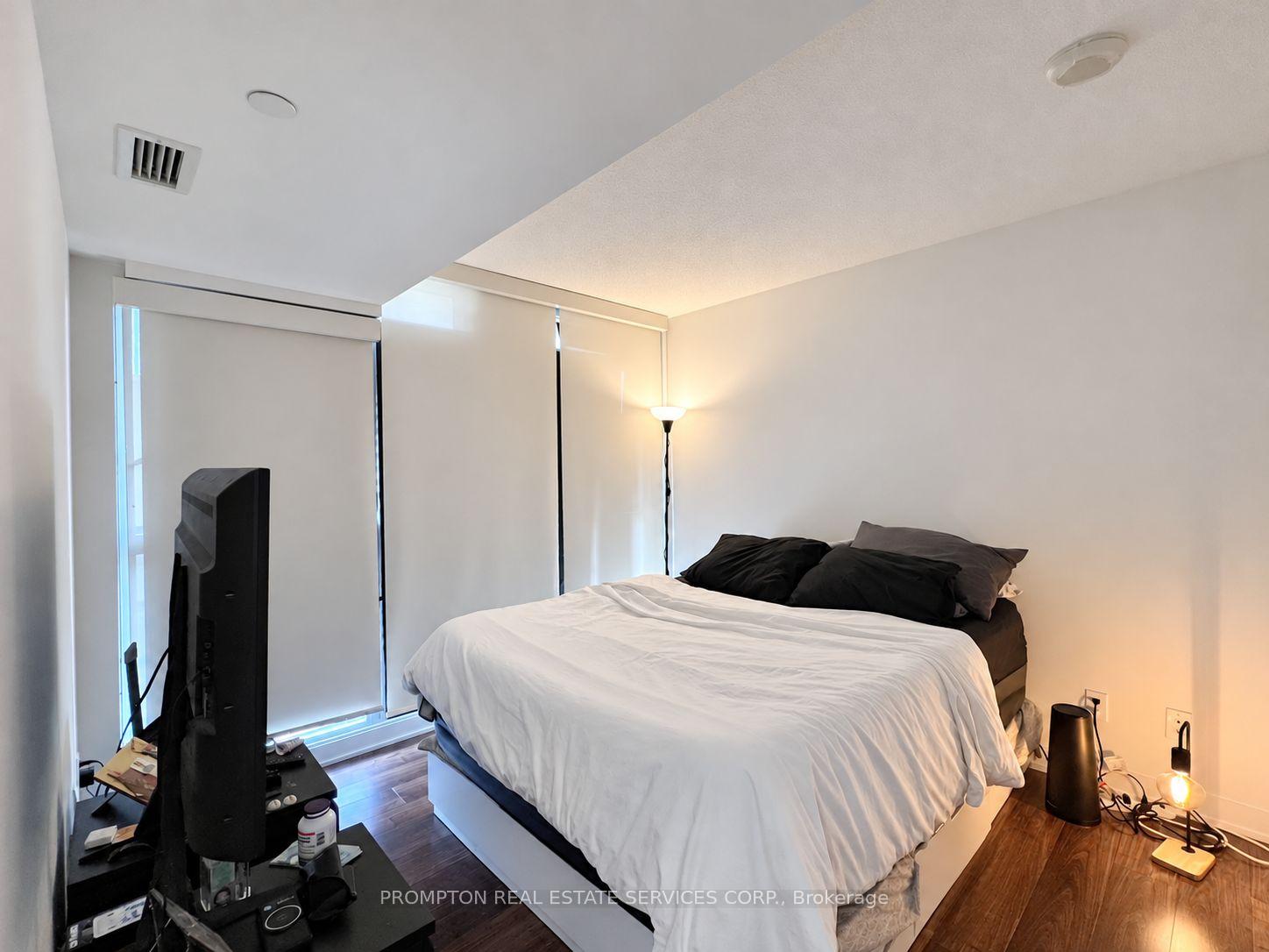 Photo 14 of Unit 1615, 80 Queens Wharf Road, Toronto, Waterfront Communities — HOMEH