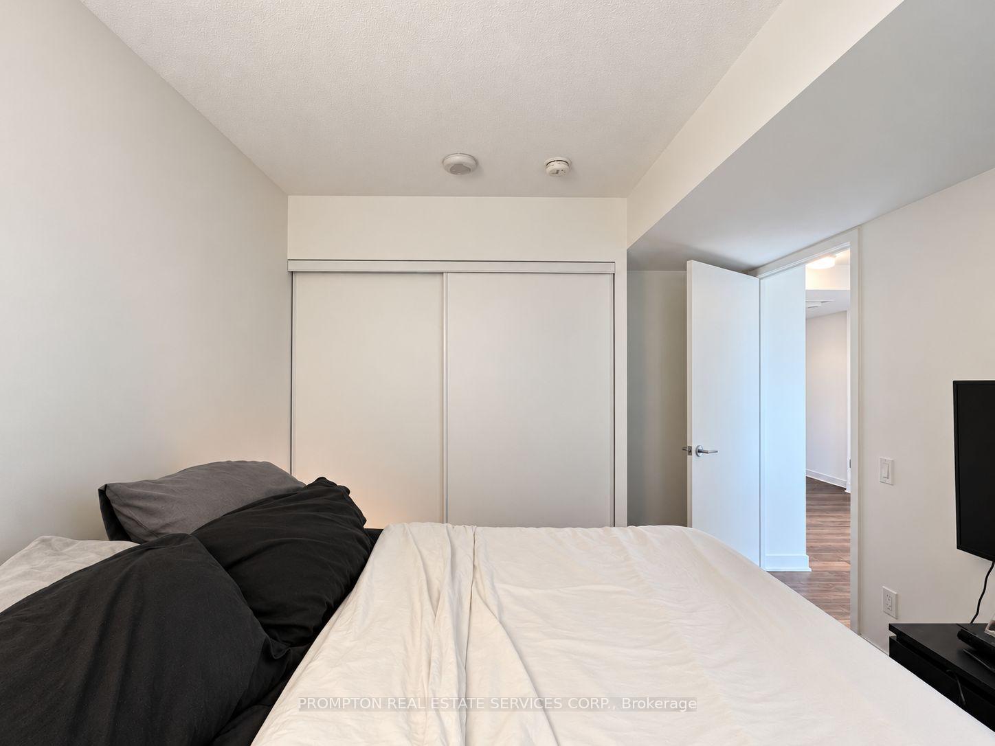 Photo 16 of Unit 1615, 80 Queens Wharf Road, Toronto, Waterfront Communities — HOMEH