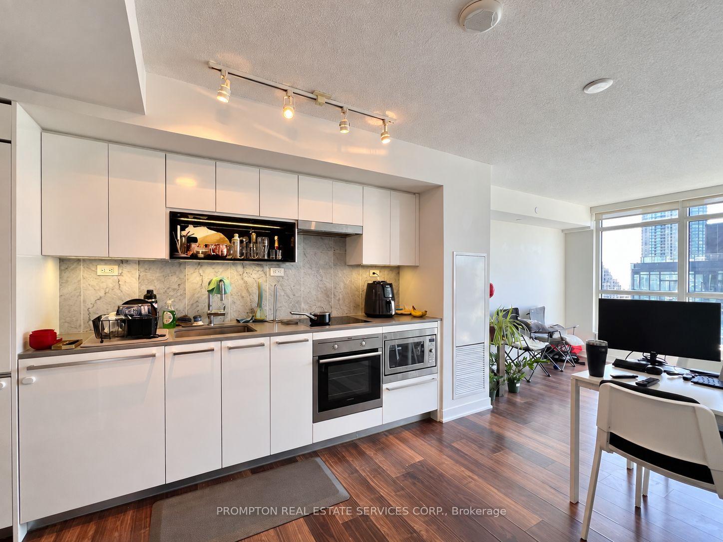 Photo 19 of Unit 1615, 80 Queens Wharf Road, Toronto, Waterfront Communities — HOMEH