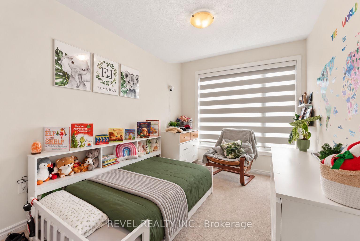 Photo 15 of 25 Lake Trail Way, Whitby, Brooklin — HOMEH