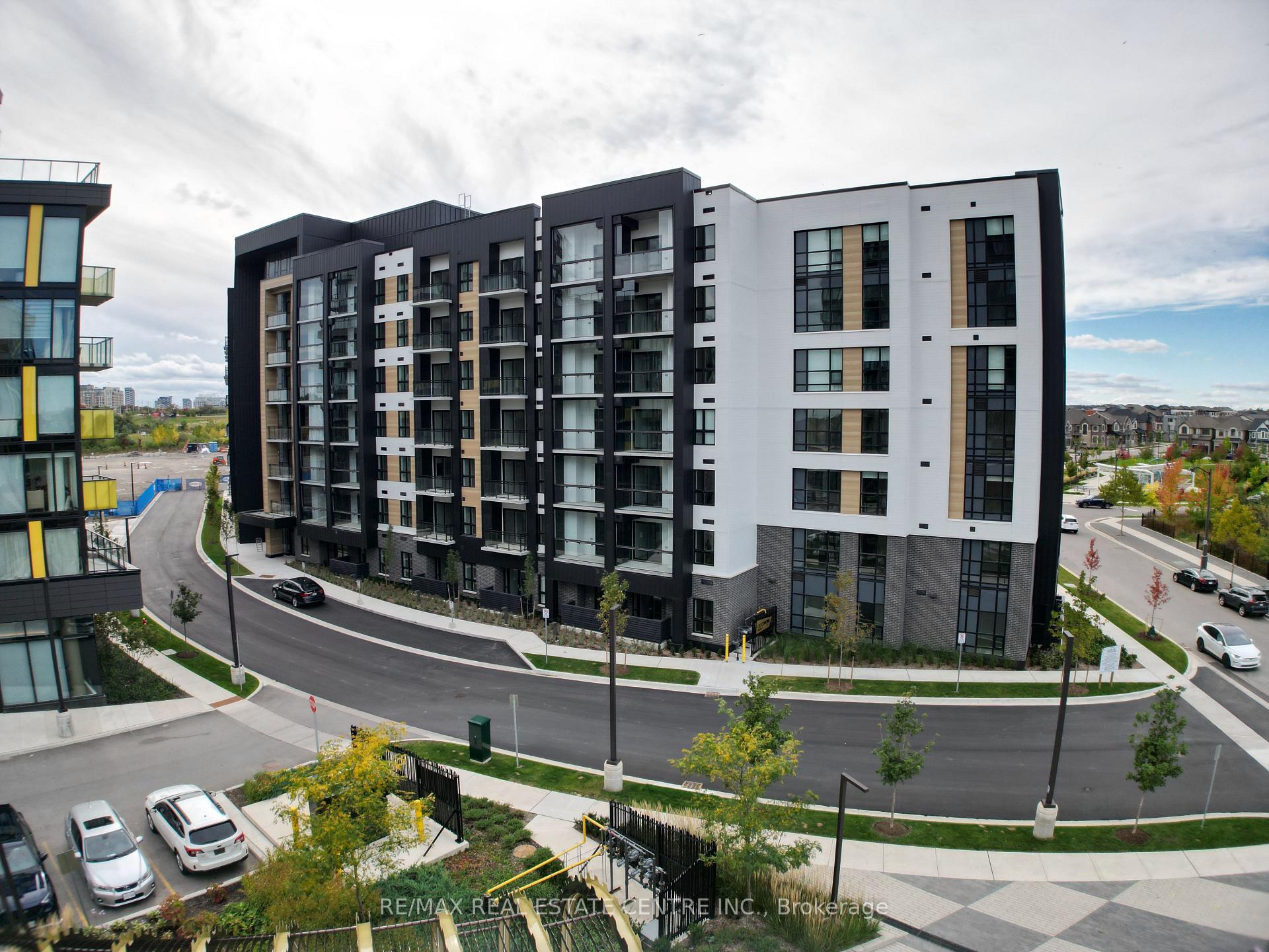 Front of Unit 411, 3008 William Cutmore Boulevard