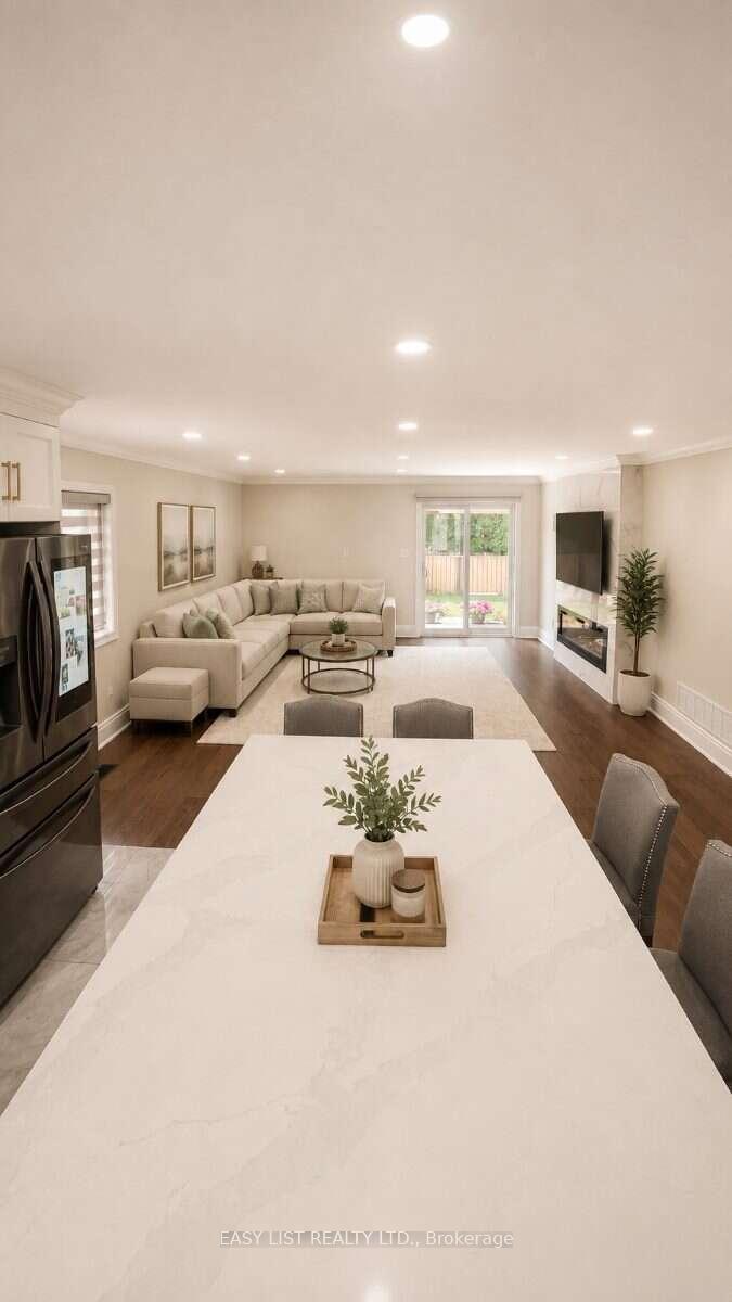 Photo 13 of 103 Fifefield Drive, Vaughan, Maple — HOMEH