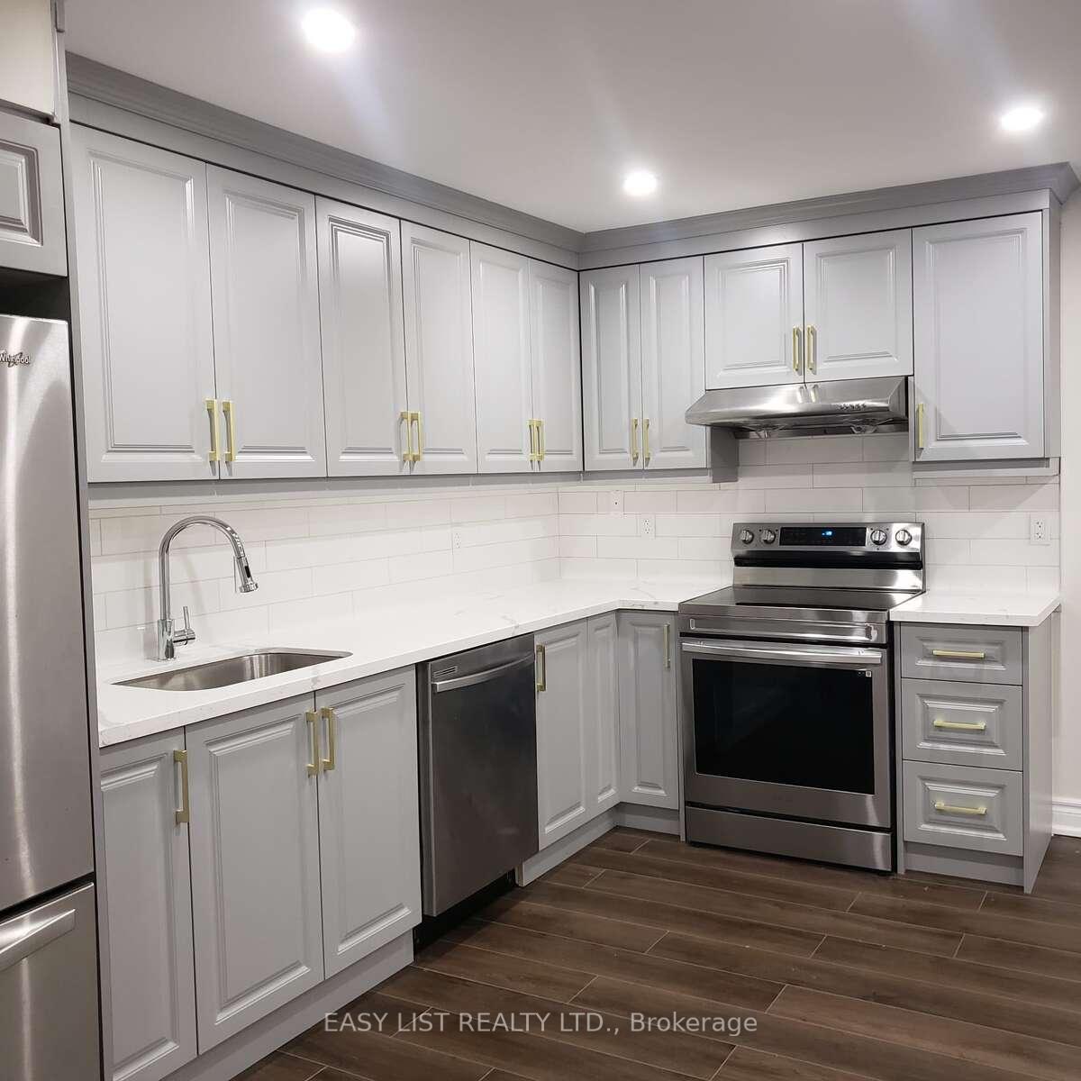 Photo 43 of 103 Fifefield Drive, Vaughan, Maple — HOMEH