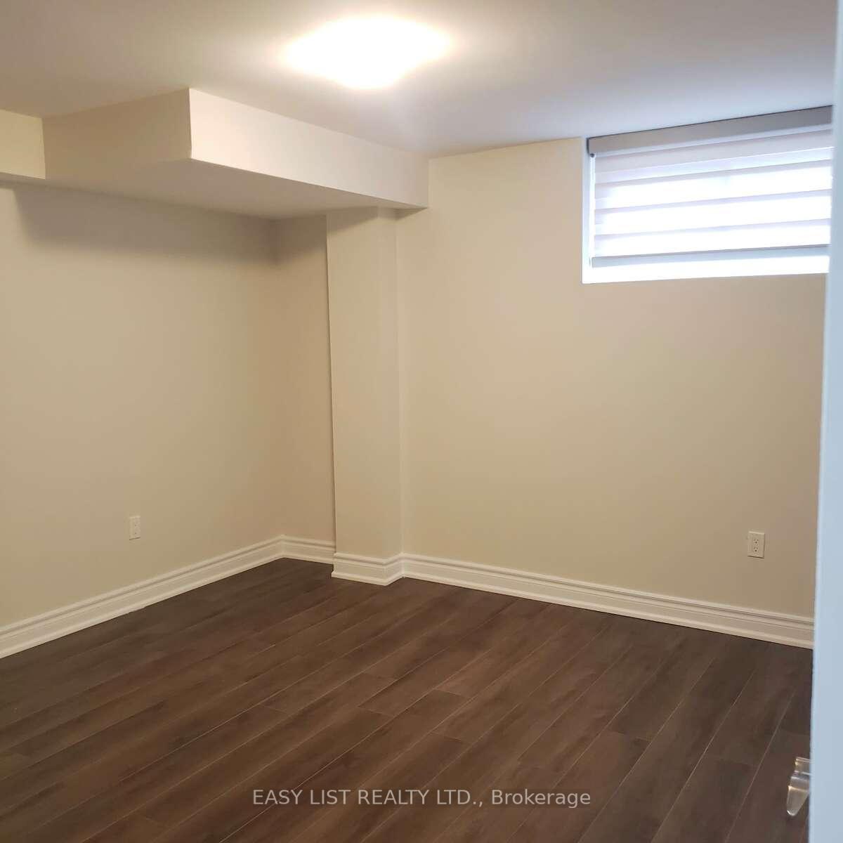 Photo 53 of 103 Fifefield Drive, Vaughan, Maple — HOMEH