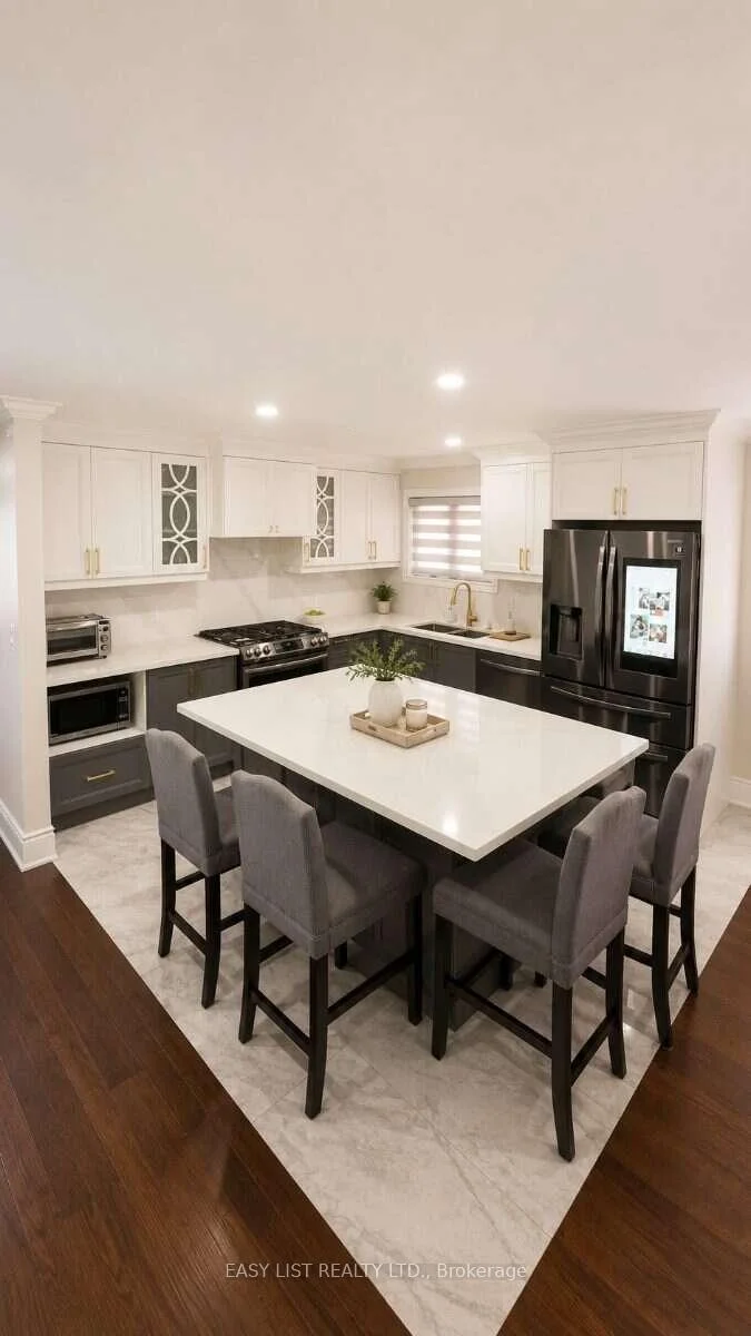 Photo 10 of 103 Fifefield Drive, Vaughan, Maple — HOMEH