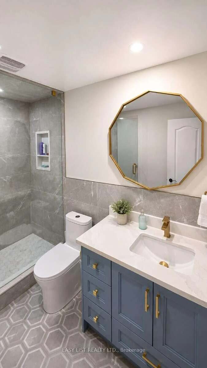 Photo 18 of 103 Fifefield Drive, Vaughan, Maple — HOMEH