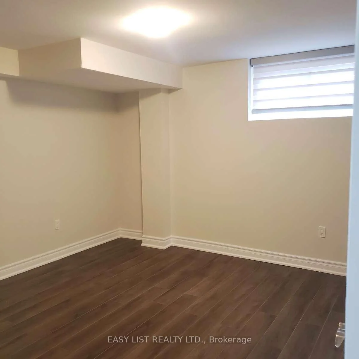 Photo 54 of 103 Fifefield Drive, Vaughan, Maple — HOMEH