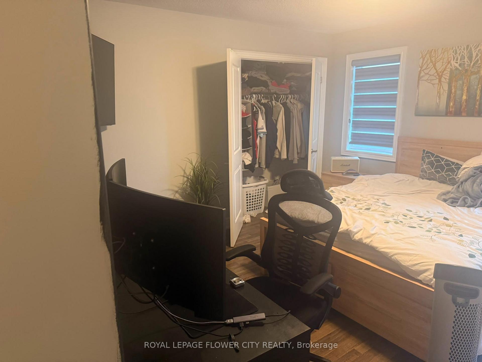 Photo 19 of 41 Cape Dorset Crescent, Brampton, Sandringham-Wellington — HOMEH