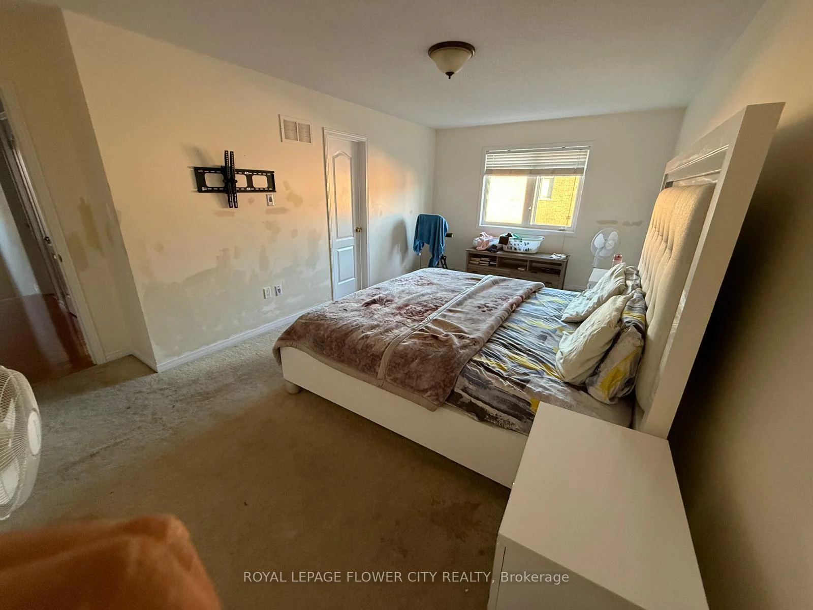 Photo 36 of 41 Cape Dorset Crescent, Brampton, Sandringham-Wellington — HOMEH