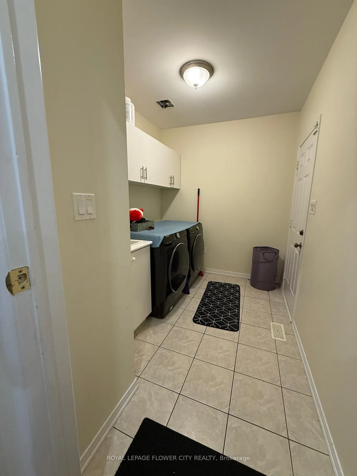 Photo 40 of 41 Cape Dorset Crescent, Brampton, Sandringham-Wellington — HOMEH