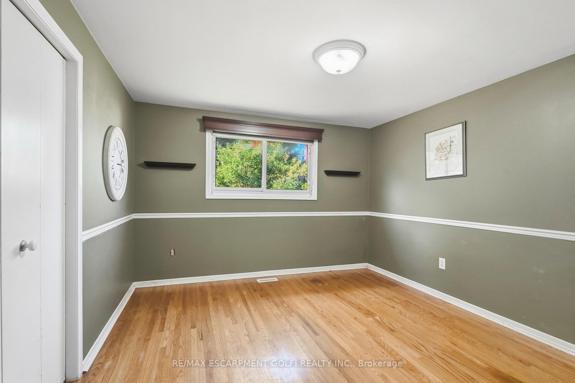 Photo 12 of 106 Victor Boulevard, Hamilton, Greeningdon — HOMEH