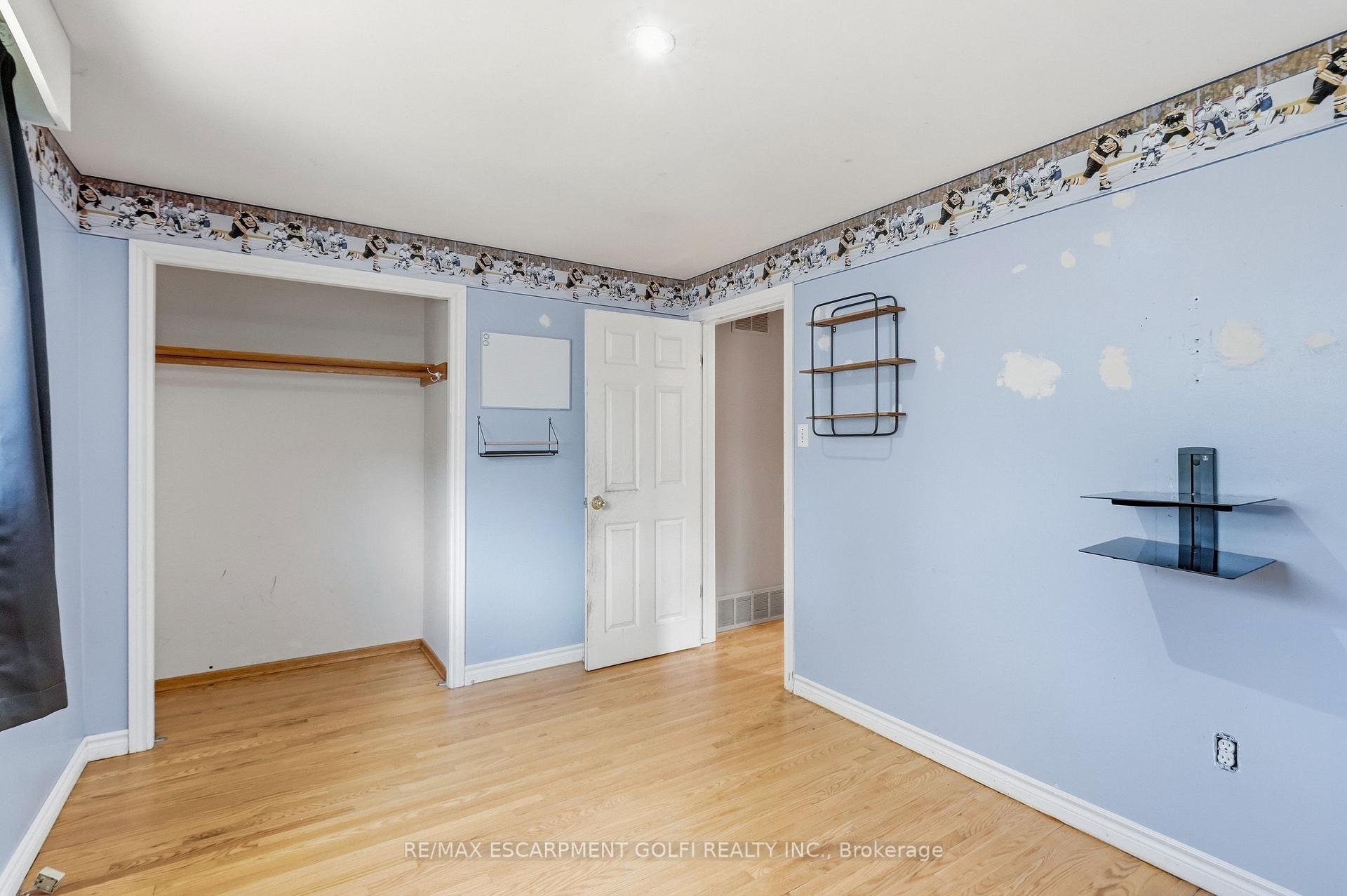 Photo 15 of 106 Victor Boulevard, Hamilton, Greeningdon — HOMEH