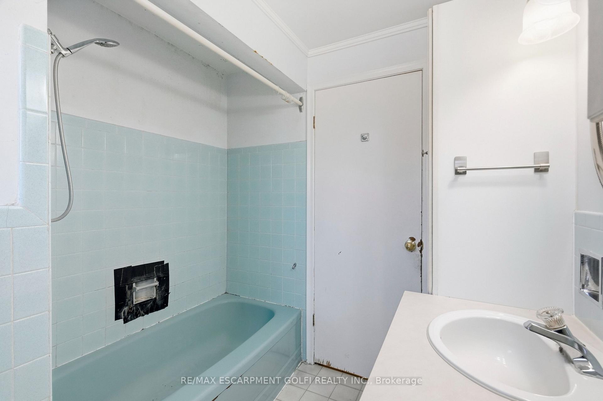 Photo 18 of 106 Victor Boulevard, Hamilton, Greeningdon — HOMEH