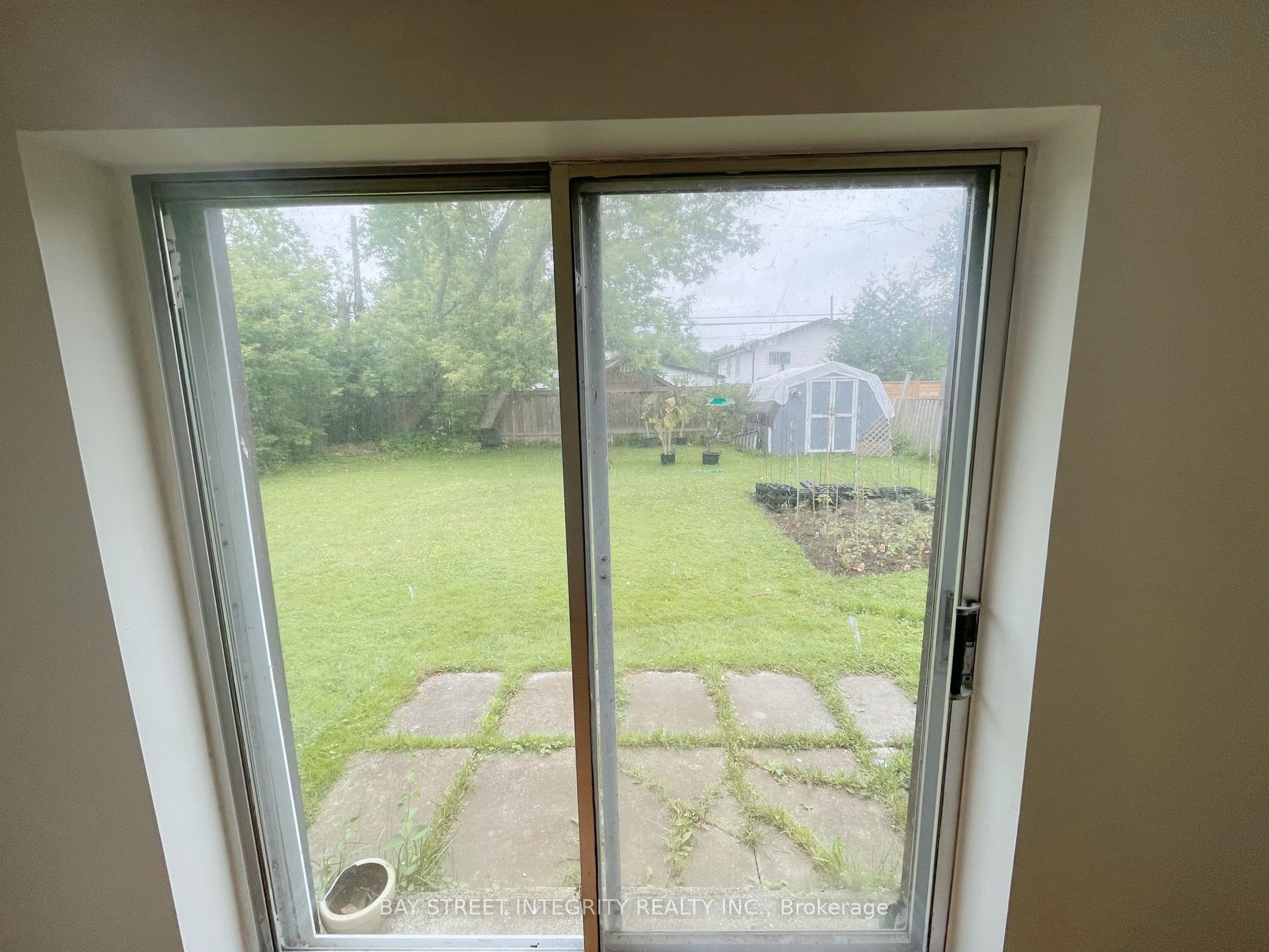 Photo 7 of Unit Main floor, 320 Miami Drive, Georgina, Keswick South — HOMEH