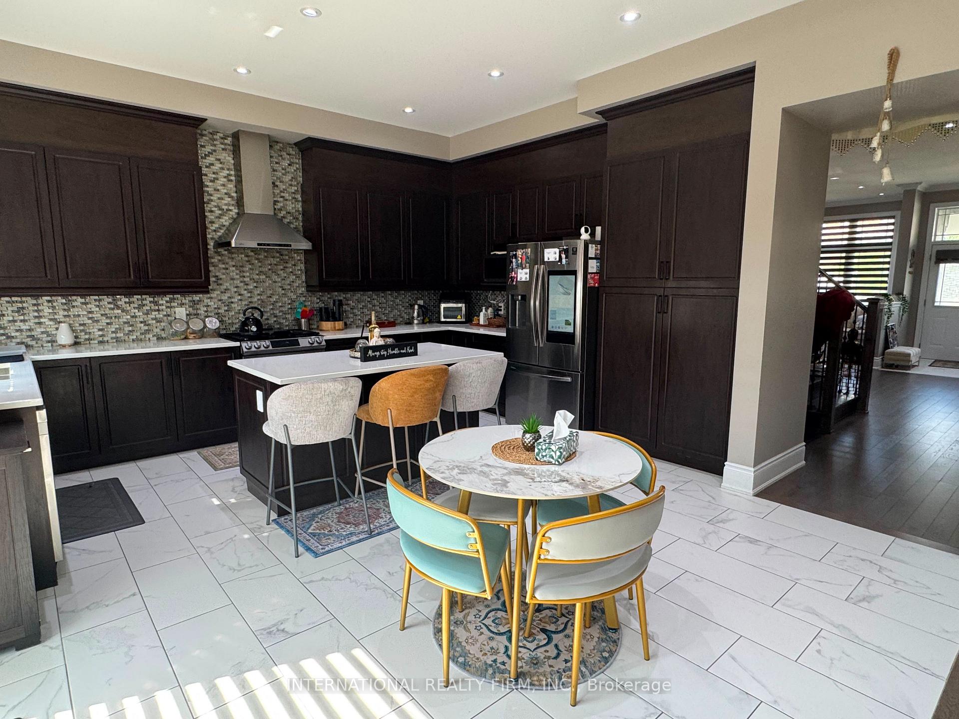 Photo 4 of 45 Daisy Meadow Crescent, Caledon, Caledon East — HOMEH