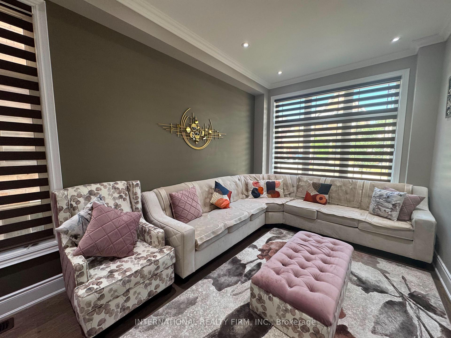Photo 8 of 45 Daisy Meadow Crescent, Caledon, Caledon East — HOMEH