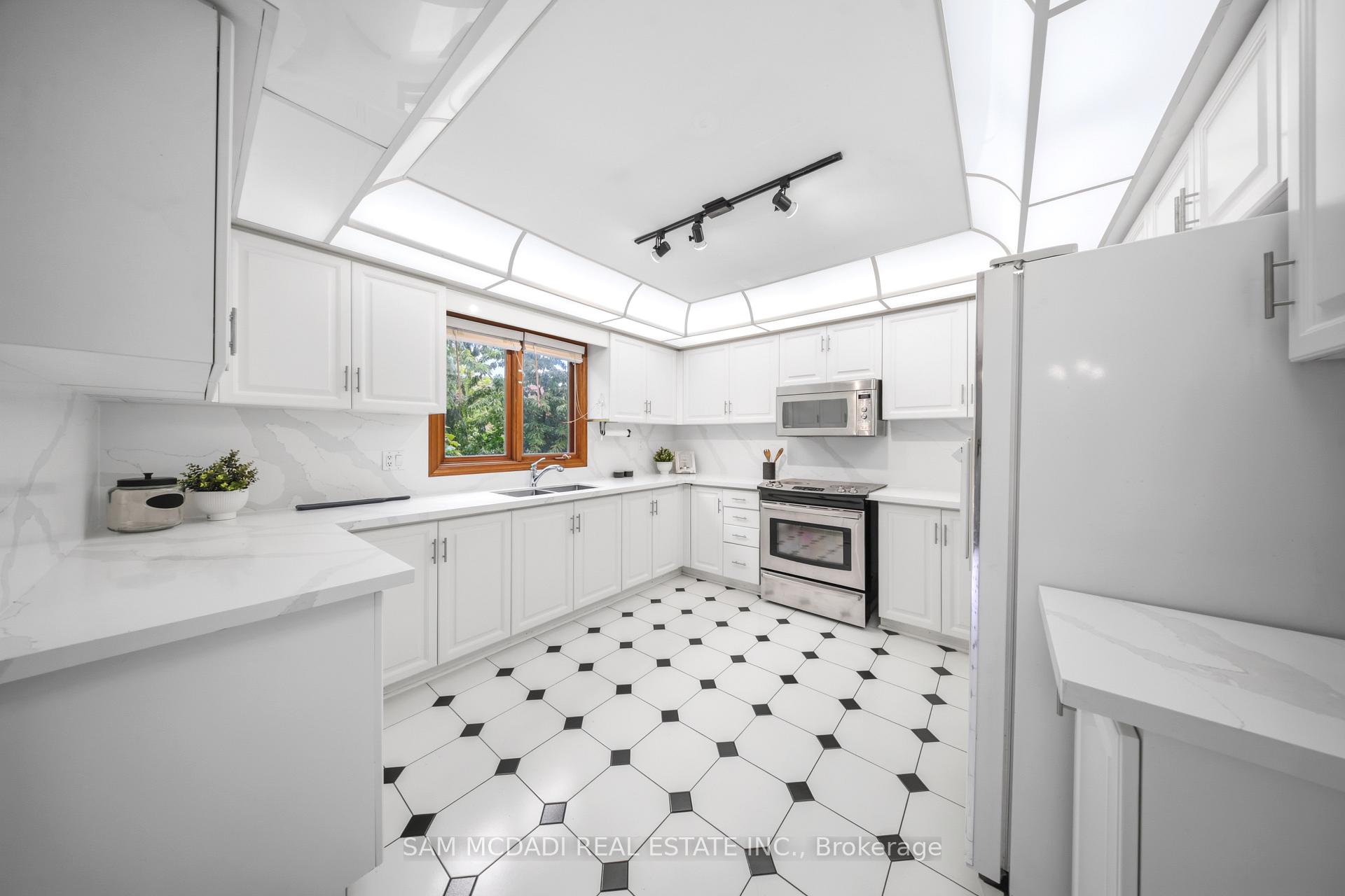 Photo 10 of 5109 Elderview Court, Mississauga, Central Erin Mills — HOMEH