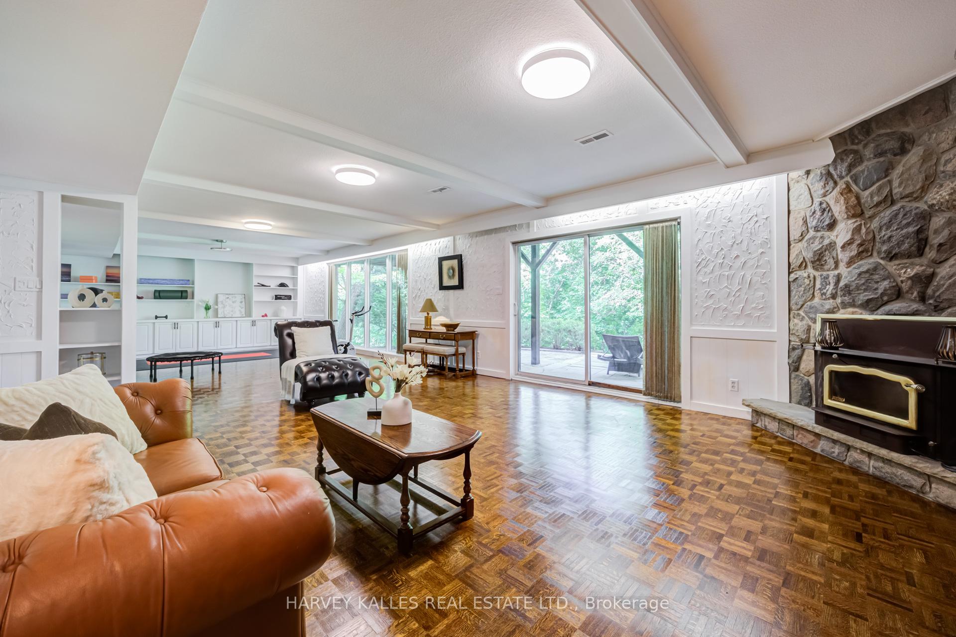 Photo 34 of 19 Ridgegate Crescent, Etobicoke, Stonegate-Queensway — HOMEH
