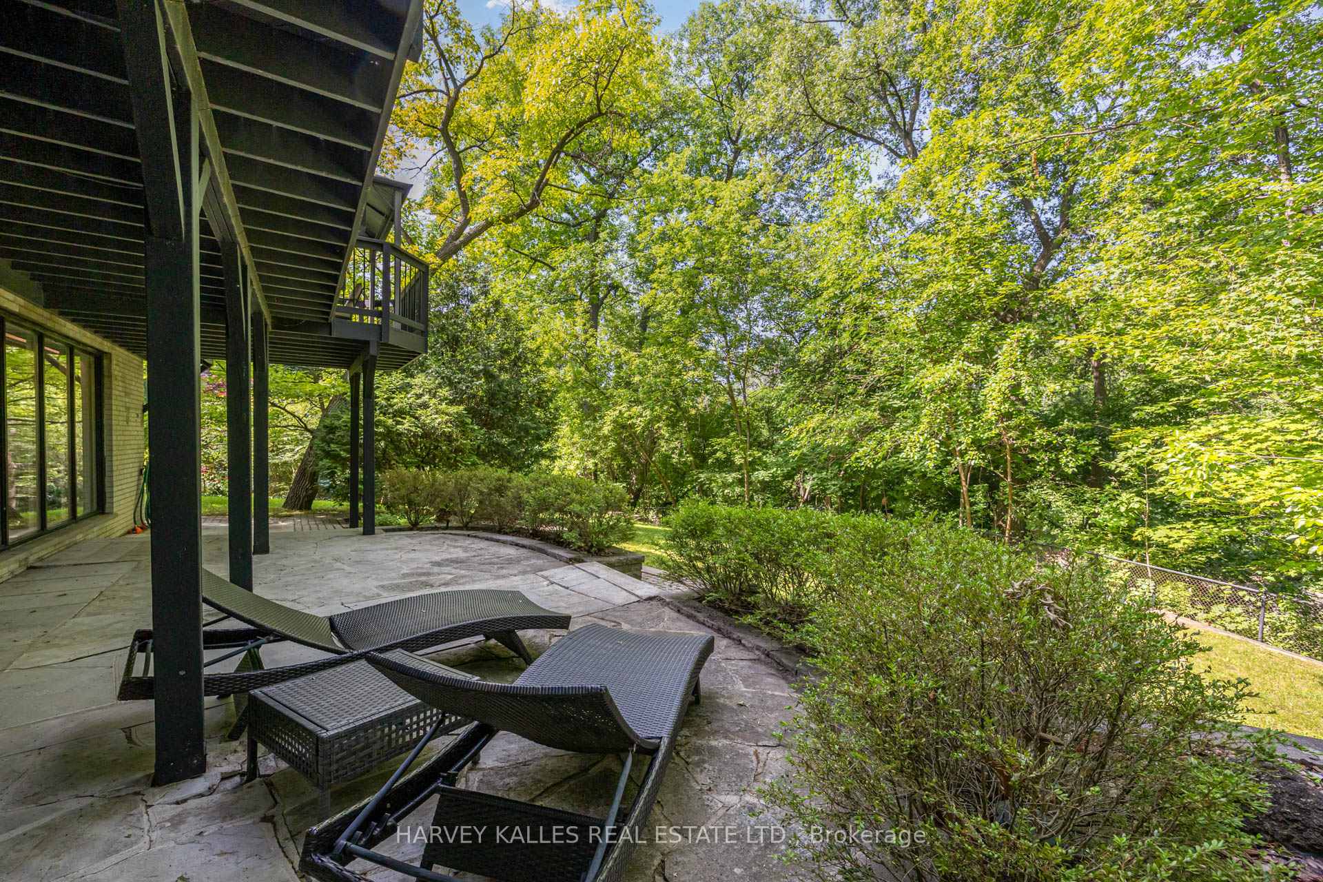 Photo 38 of 19 Ridgegate Crescent, Etobicoke, Stonegate-Queensway — HOMEH