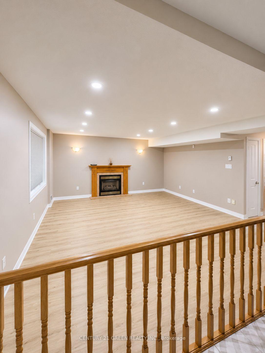 Photo 9 of Unit LOWER, 17 Jean Anderson Crescent, Guelph, Clairfields/Hanlon Business Park — HOMEH