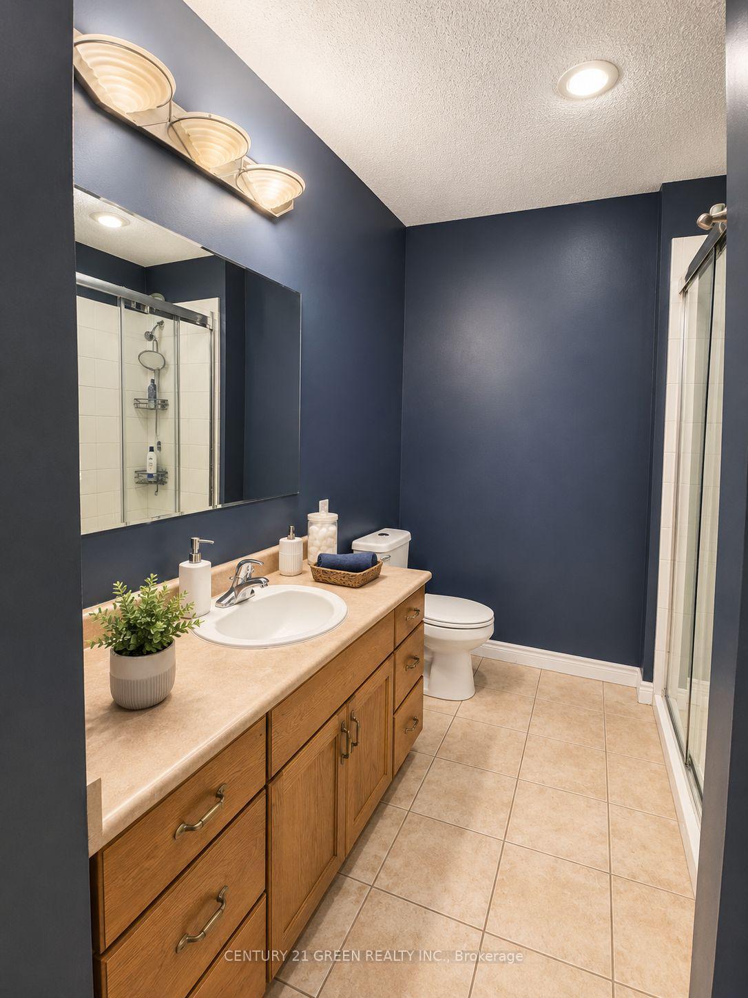 Photo 18 of Unit LOWER, 17 Jean Anderson Crescent, Guelph, Clairfields/Hanlon Business Park — HOMEH