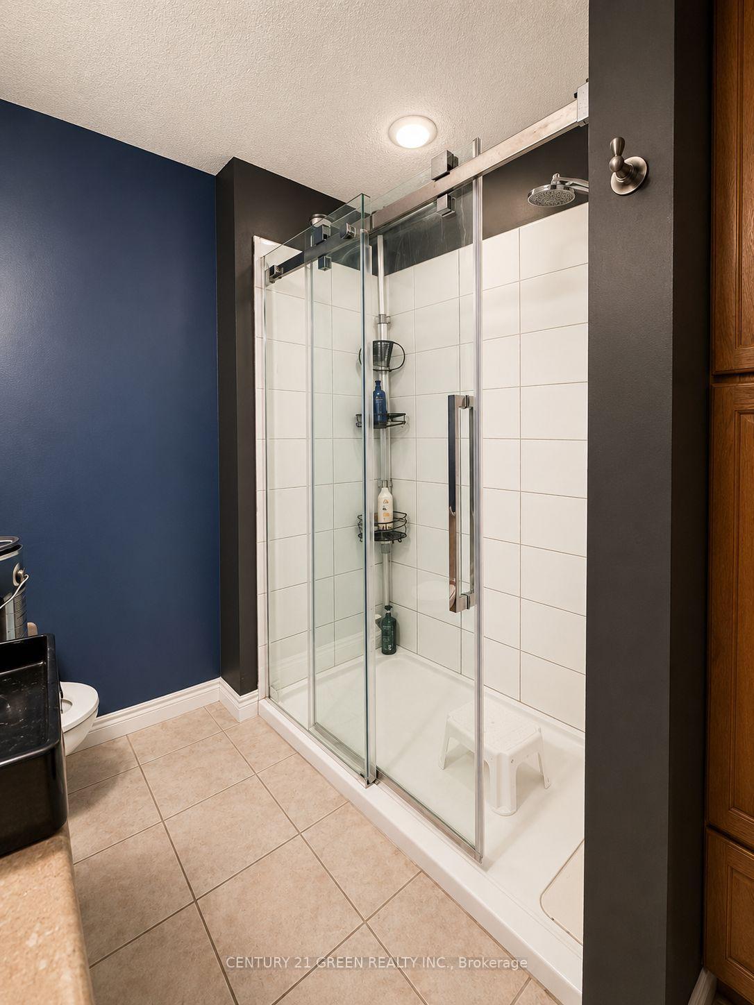Photo 19 of Unit LOWER, 17 Jean Anderson Crescent, Guelph, Clairfields/Hanlon Business Park — HOMEH