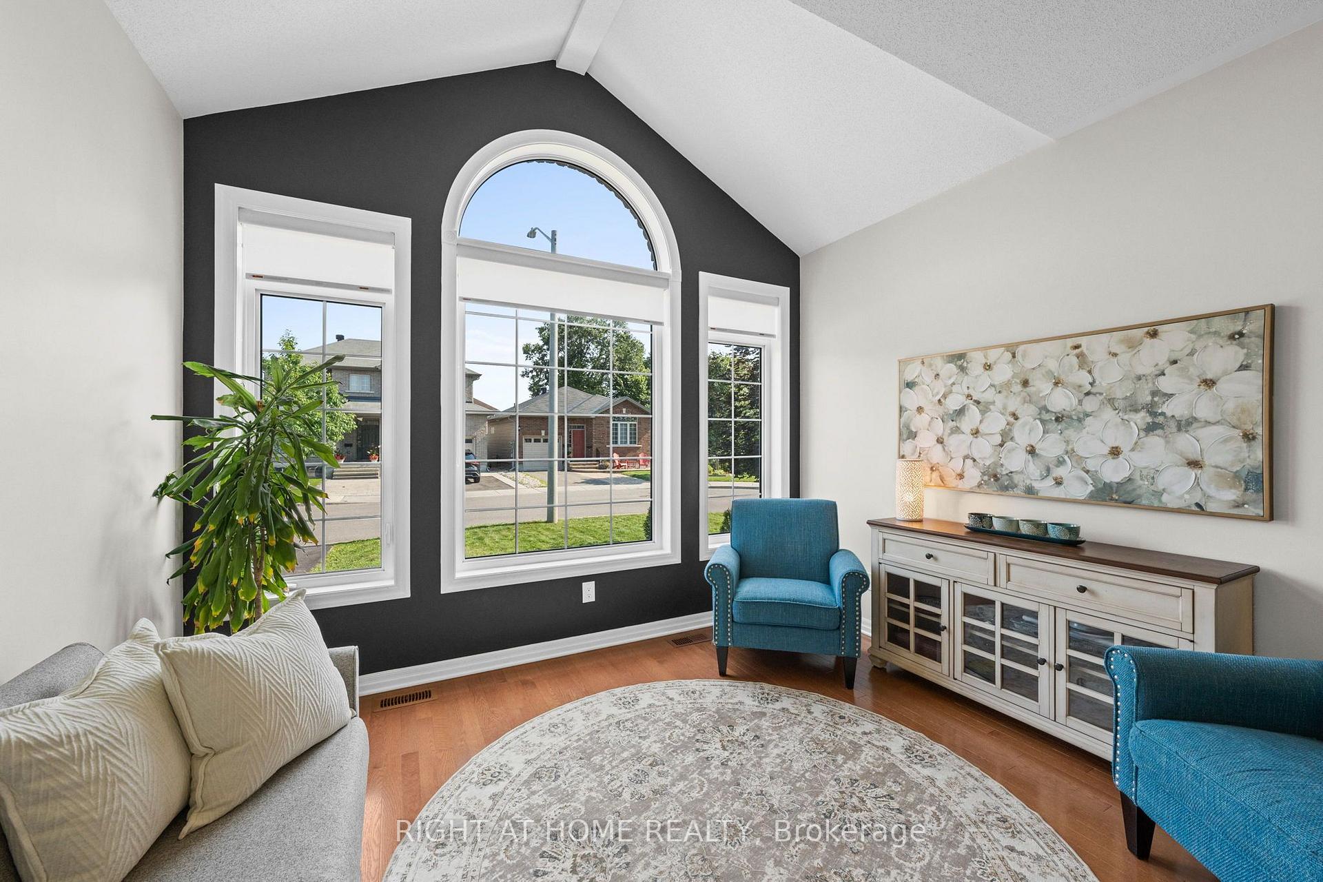 Photo 6 of 525 Peerless Street, Ottawa, Barrhaven - Cedargrove/Fraserdale — HOMEH