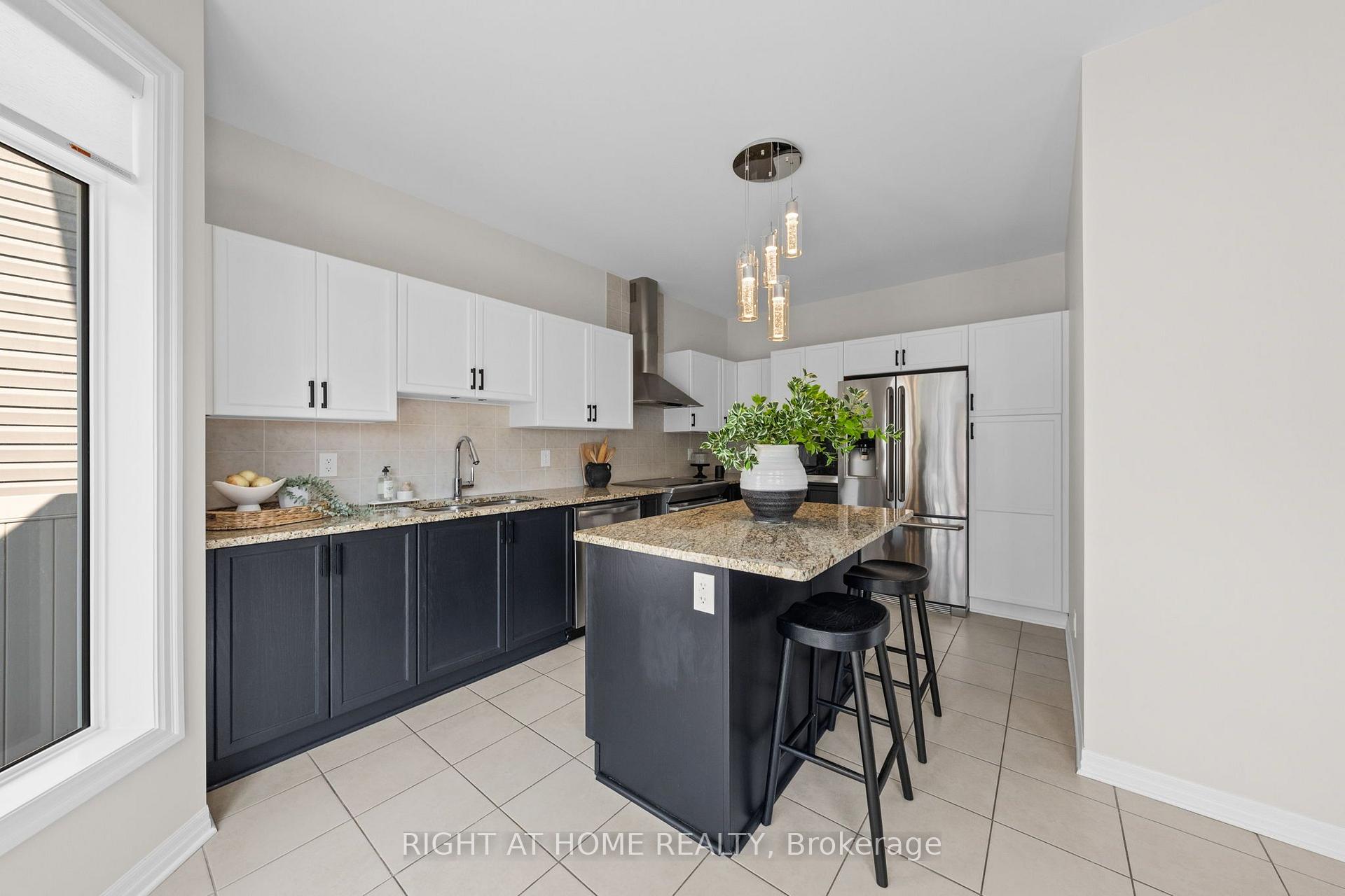 Photo 13 of 525 Peerless Street, Ottawa, Barrhaven - Cedargrove/Fraserdale — HOMEH