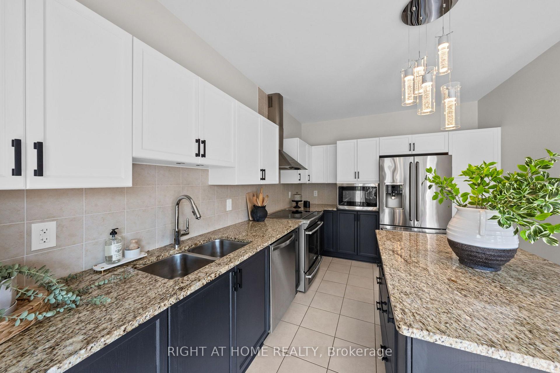 Photo 14 of 525 Peerless Street, Ottawa, Barrhaven - Cedargrove/Fraserdale — HOMEH