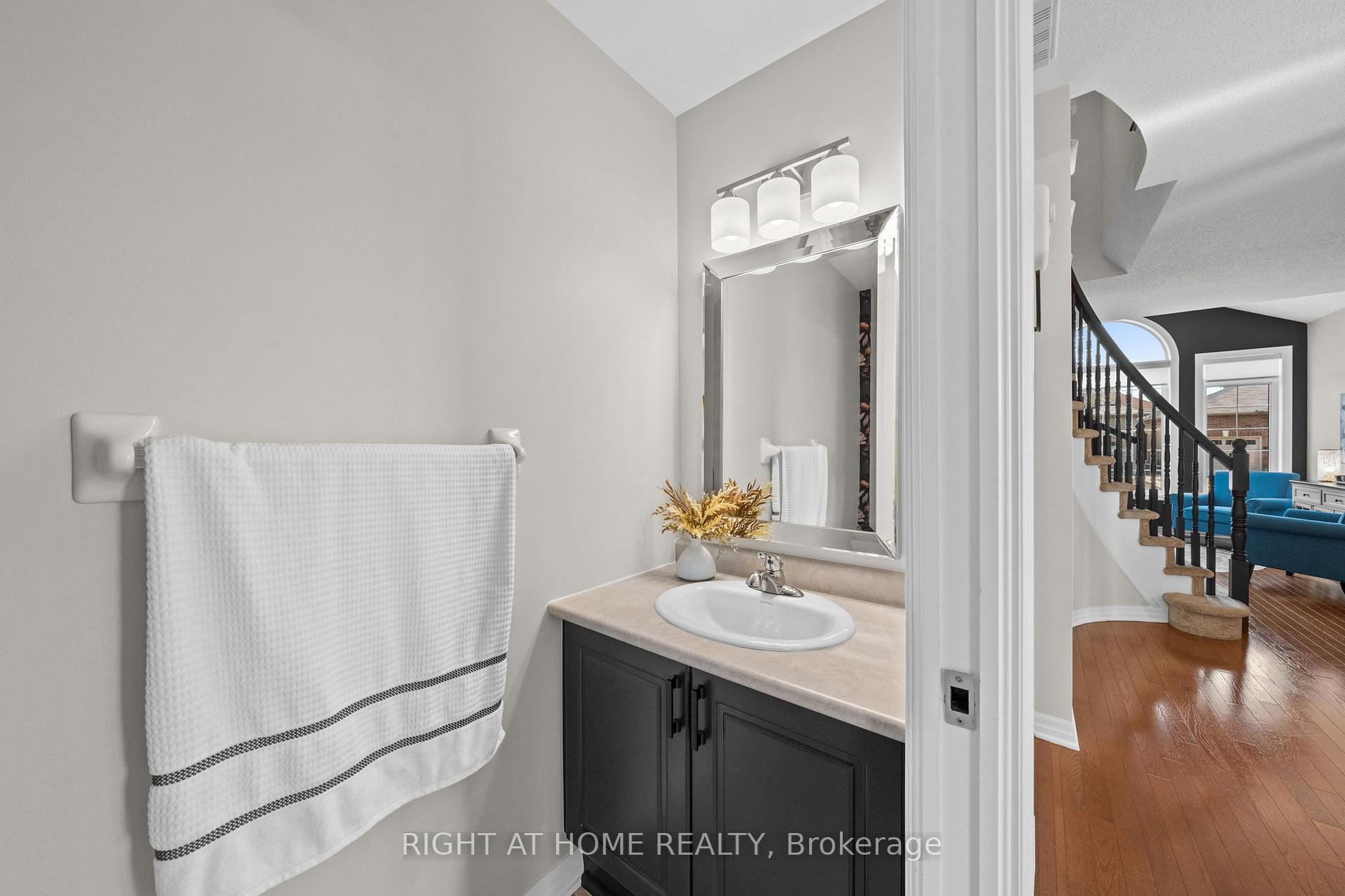 Photo 18 of 525 Peerless Street, Ottawa, Barrhaven - Cedargrove/Fraserdale — HOMEH
